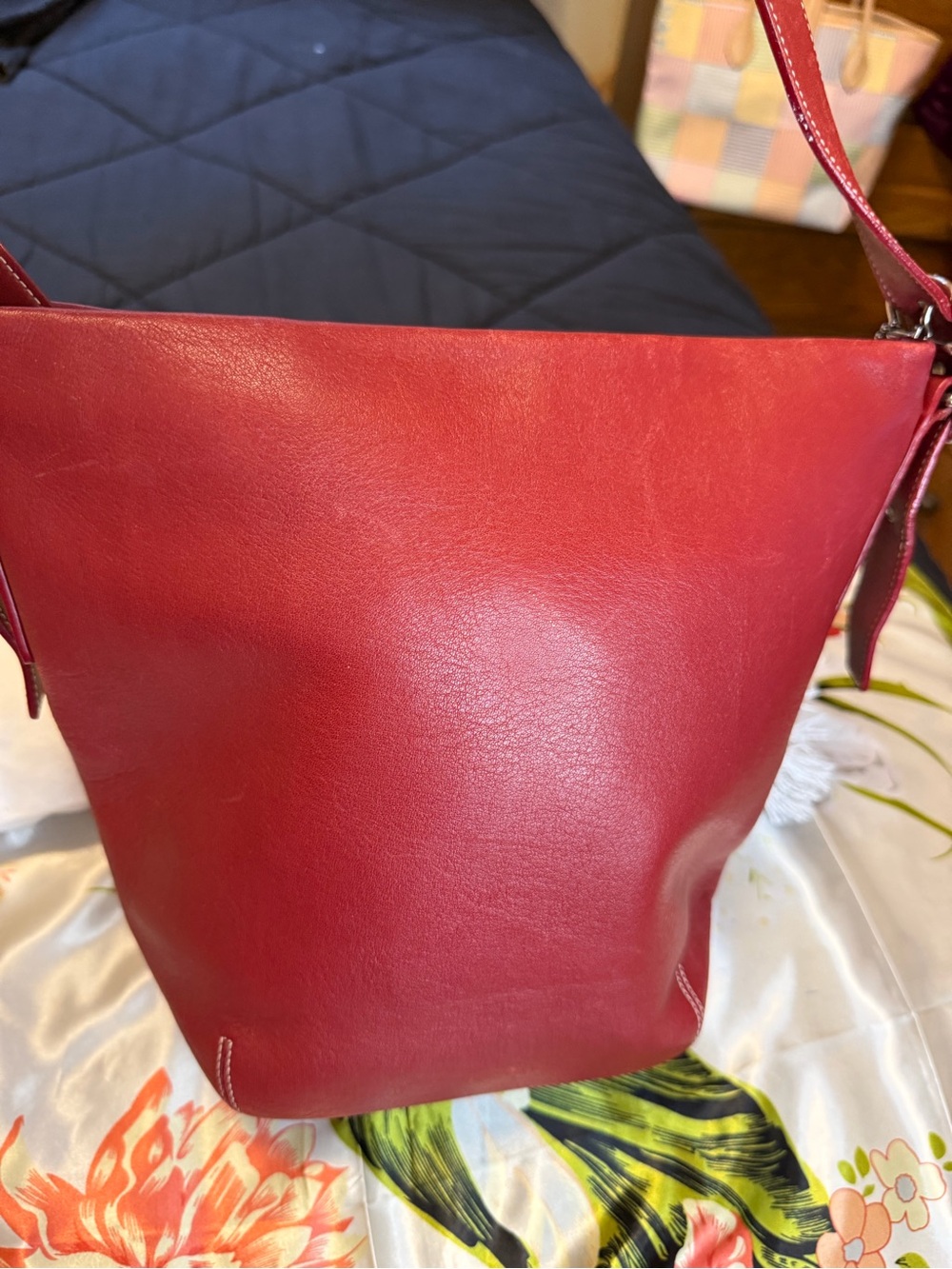 Coach Soho Legacy Red Leather Duffle Shoulder Bag | Vintage Coach - Picture 2 of 14
